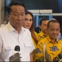 Diserahkan Langsung Menkum Supratman, Bahlil Terima SK Kepengurusan Partai Golkar Periode 2024-2029