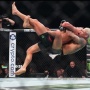 Detik-detik Charles Oliveira Tumbangkan Michael Chandler di UFC 309