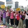 Kompak Geruduk Istana, Ini Sederet Tuntutan Massa Pendemo Perempuan ke Prabowo