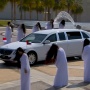 Momen Wanita Berbaju Putih Kibas-kibas Rambut Sambut Kehadiran Prabowo di Qasr Al Watan Abu Dhabi