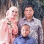 Anaknya Viral jadi Komisari Utama di Usia Muda, Kontroversi Proyek Haji Isam di Papua Disorot