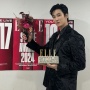 Ahn Bo Hyun Pamer Memar di Punggung, Warganet: Aktor Korea Kerokan Juga