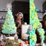 Kue Pohon Natal Raksasa Nicky Tirta Bikin Warganet Terpukau: Sayang Buat Dimakan