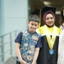 Tak Dihadiri Raffi Ahmad, Ini 5 Potret Bahagia Mbak Lala Pengasuh Rafathar Diwisuda