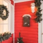 7 Ide Hiasan Natal Pintu Simple dan Murah Meriah