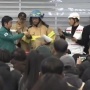 Tangis Pecah di Bandara Muan, Momen Keluarga Korban Kecelakaan Pesawat Jeju Air Menunggu Kabar
