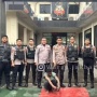 Ngeri! Berlagak Bang Jago, Pemuda Mabuk di Jakbar Serang Polisi Pakai Pisau Sangkur