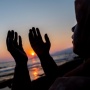 Kapan Waktu Terbaik Baca Doa Akhir Tahun dan Awal Tahun? Ini Penjelasannya