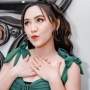 Bibir Terbentur Mic, Gaya Nyanyi Happy Asmara Digunjing: Banyak Tingkah