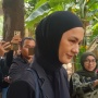 Ayah Baim Wong Meninggal Dunia, Paula Verhoeven Datangi Rumah Duka dengan Mata Sembab