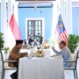 Terbang ke Malaysia, Prabowo Santap Siang dan Diskusi Bareng Anwar Ibrahim di Rumah Tangsi