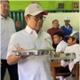 Viral Cak Imin Bagikan Makan Bergizi Gratis, Netizen: Dia Lupa Pernah Menolak