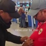 Patrick Kluivert: Ini Jersey Timnas Indonesia Pertama yang Saya Tandatangani