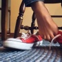 5 Cara Atasi Bau Kaki Biar Nggak Malu Buka Sepatu!