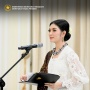 Gaya Busana Dianggap Berlebihan, Siapa Fashion Stylist Selvi Ananda?