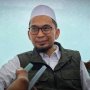 Heboh Konten Pesantren, Simak Lagi Penjelasan Ustaz Adi Hidayat Soal Adab Cium Tangan pada Kiai