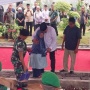 Jelang Pelantikan, Bupati Bogor Pindahkan Makam Orang Tua dari Solo ke Cibinong dengan Upacara Militer