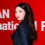 Raline Shah Keluarkan Kartus AS Saat Kemampuan Jadi Stafsus Menkomdigi Diragukan