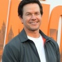 4 Rekomendasi Film yang Dibintangi Mark Wahlberg, Terbaru Ada Flight Risk