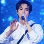 Gaet Wendy dan Chanyeol, Suho EXO Tutup Tur Solo Pertama Penuh Emosional
