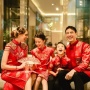 Potret Keluarga Daniel Mananta Pakai Cheongsam Merah untuk Imlek, Istri Bule Jadi Sorotan
