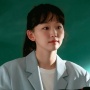 Jin Ki Joo jadi Guru Sejarah di Still Cut Drama Undercover High School