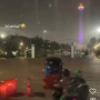 Hujan Lebat Guyur Jakarta, Jalan Sekitar Monas Kebanjiran