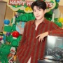 Pamer Gaya Kasual Stylish dengan 3 OOTD Kemeja ala Pakin Kunnawat