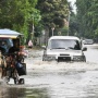10 Tips Mengatasi Mobil yang Terendam Banjir