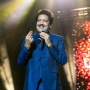 Cium Bibir Penggemar, Udit Narayan Kena Hujat Warganet