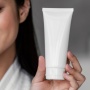 4 Exfoliating Gel Terbaik untuk Aging Skin, Bikin Glowing di Usia Matang!