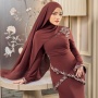 Tren Warna Mahogany untuk Outfit Lebaran 2025, Bukan Merah Bukan Cokelat!