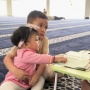 7 Momen Lily Temani Rayyanza Malik Ahmad Belajar Mengaji di Masjid, Akur dan Manis Banget!