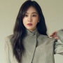 4 Padu Padan Outfit Chic ala Han Ji Eun yang Cocok Buat Ngampus!