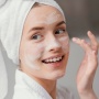 5 Facial Wash Terbaik untuk Usia 30 Tahun ke Atas: Jaga Kulit Tetap Cerah dan Awet Muda