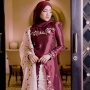 Burgundy Jadi Tren Warna Baju Lebaran 2025, Begini Tips Make Up yang Cocok agar Tampil Segar