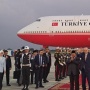 Dua Kali Pelukan Hangat Erdogan Sebelum Lepas Landas, Prabowo Balas dengan Tepuk Punggung