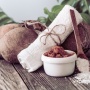 Kulit Makin Cerah! 3 Rekomendasi Body Scrub Kopi Murah Meriah untuk Pelajar