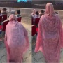 Video Viral Wanita Salat di Tengah Konser Musik Tuai Pro Kontra