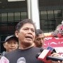 Kader Pecatan PDIP Sujud Syukur di KPK, Sudarsono Tantang Hasto Legawa jadi Tersangka: Mari Ksatria, Taati Proses Hukum