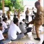 Viral Sekretaris Disdik Nabire Tendang Siswa SMP Gegara Demo Tolak MBG: Kamu Ini Masih Ingusan!