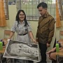 Sosok Siswi SMA Titip Lukisan Bergambar Prabowo ke Gibran
