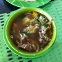 Aroma Kaldu Menggoda, Daging Empuk: Sensasi Nikmat di Warung Sop Keluarga