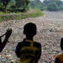 Belum Ada Sebulan, Sungai Citarum Lama Kembali Jadi Lautan Sampah