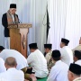 Sebelum Pulang ke Jakarta, Prabowo Tunaikan Salat Jumat di Tenda Retret