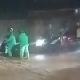 Hujan Deras Picu Banjir dan Longsor di Puncak Bogor Hingga Jembatan Putus