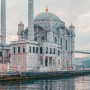 Adzan Maghrib Hari Ini Jam Berapa? Cek Jadwal Buka Puasa Lengkap di Sini!