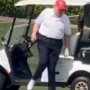 Viral Video Trump "Pincang" Saat Main Golf, Picu Spekulasi Kesehatan Memburuk