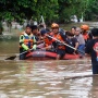 Bantu Korban Banjir, Pemprov DKI Kirim 7 Ton Beras ke Bekasi