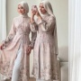 Bye-Bye Gamis! Tunik Lebaran 2025 Jadi Tren, Ini Rekomendasinya